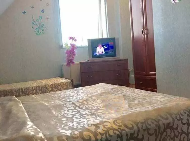 هتل Vilari Odessa