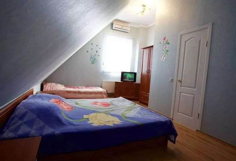 هتل Vilari Odessa