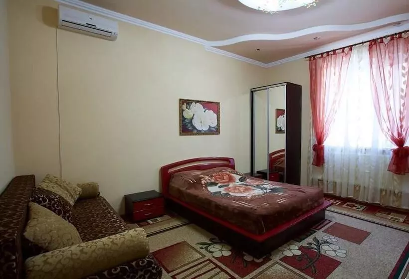 هتل Vilari Odessa