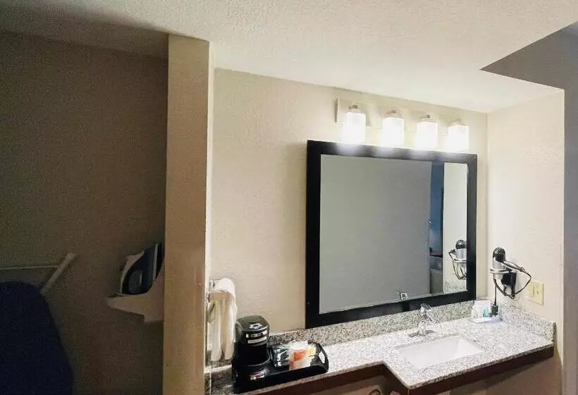 モーテル Quality Inn Madison West Near University Area