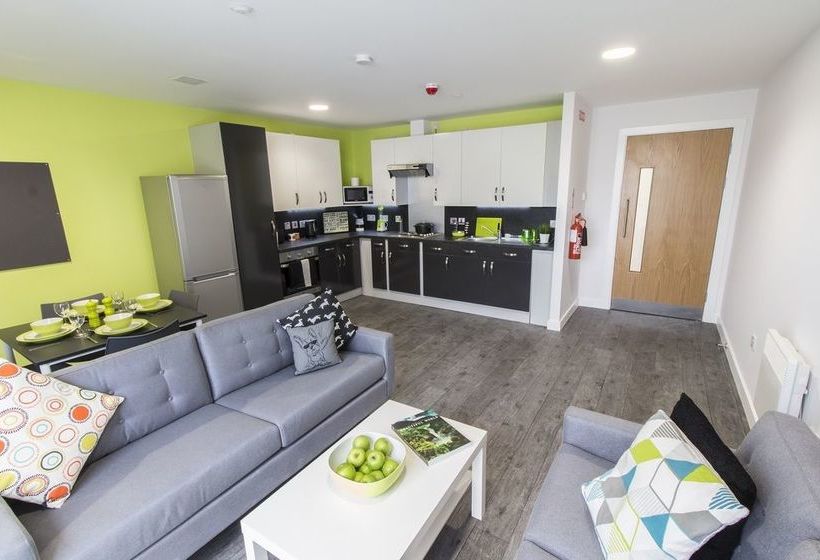 هاستل Aparto Binary Hub