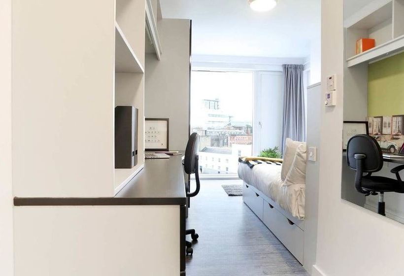 هاستل Aparto Binary Hub