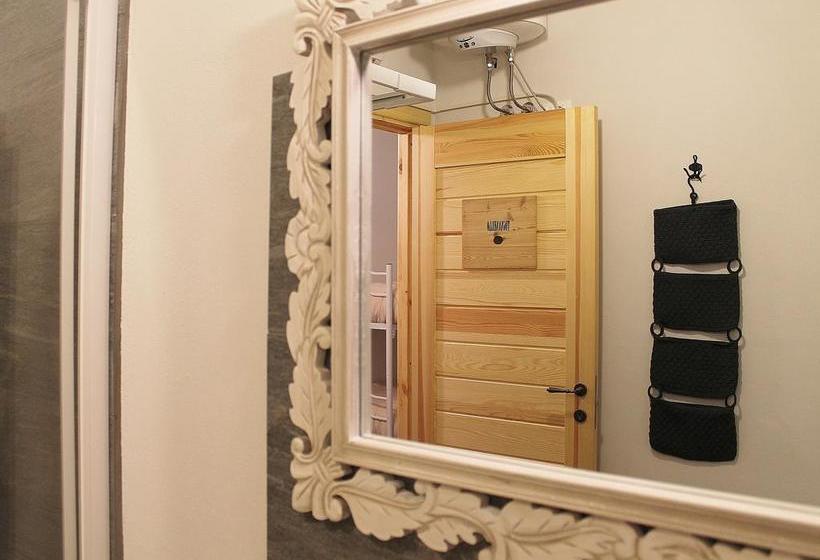 تختخواب و صبحانه Rooms Maison 3 Magnoni