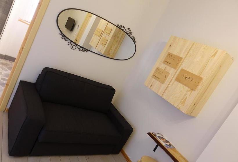 تختخواب و صبحانه Rooms Maison 3 Magnoni