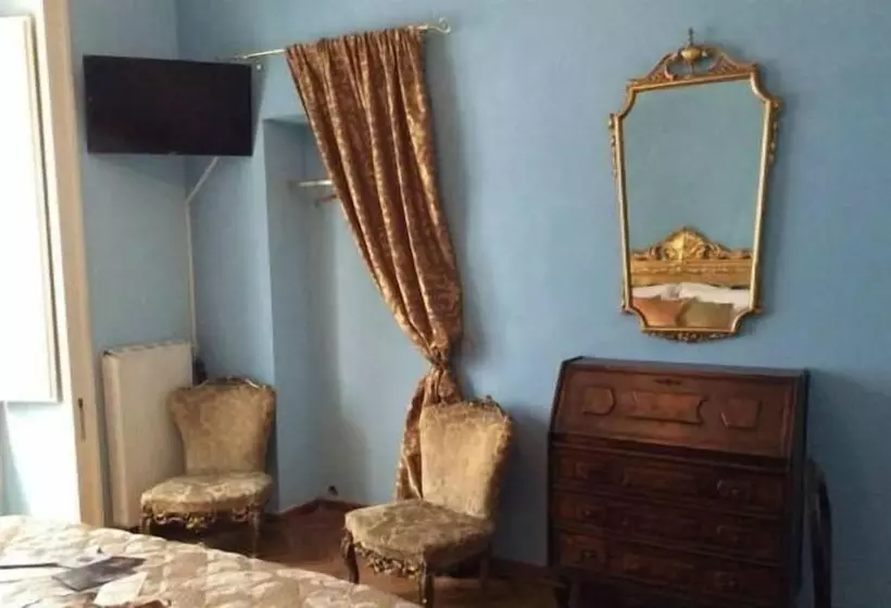 تختخواب و صبحانه Napoli Retro