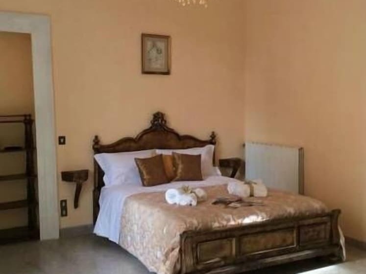 تختخواب و صبحانه Napoli Retro