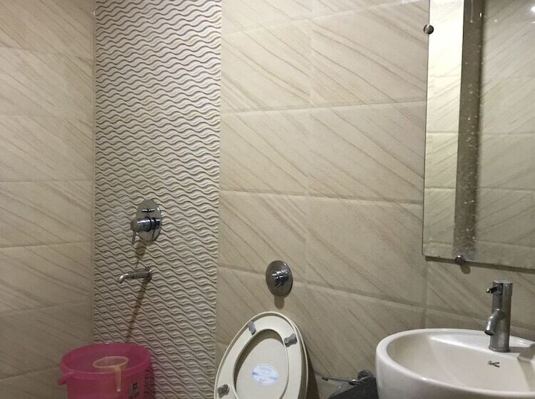 בית מלון כפרי Noble Inn