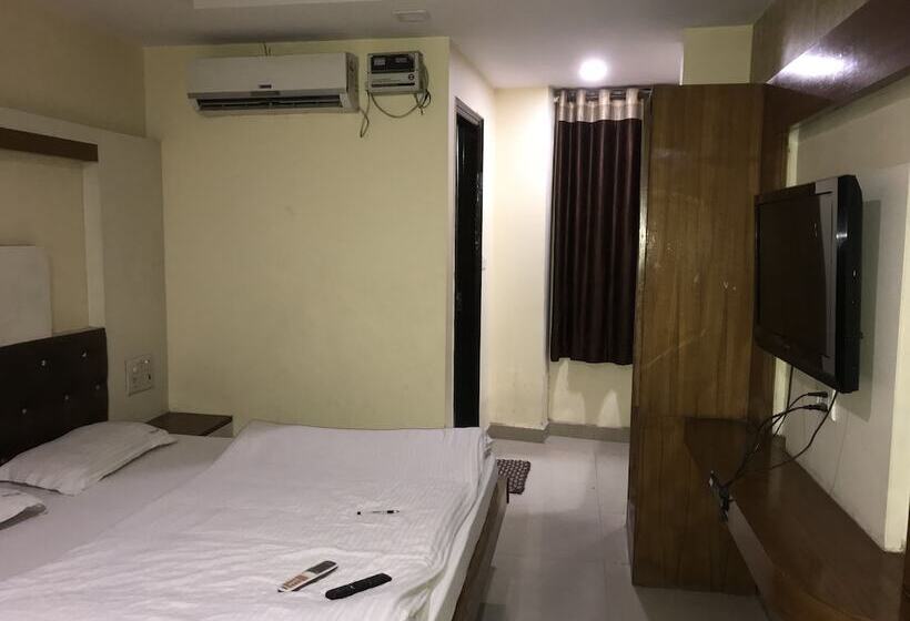 בית מלון כפרי Noble Inn