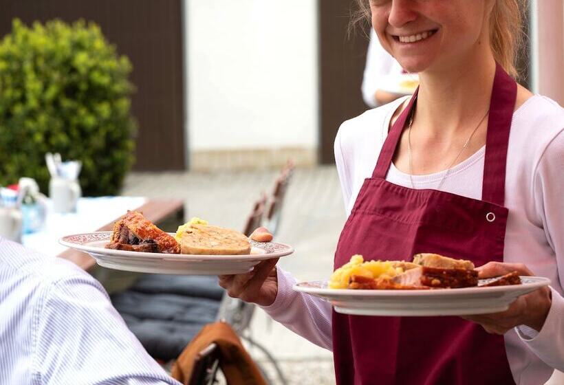 Отель Gasthof Rosenwirt