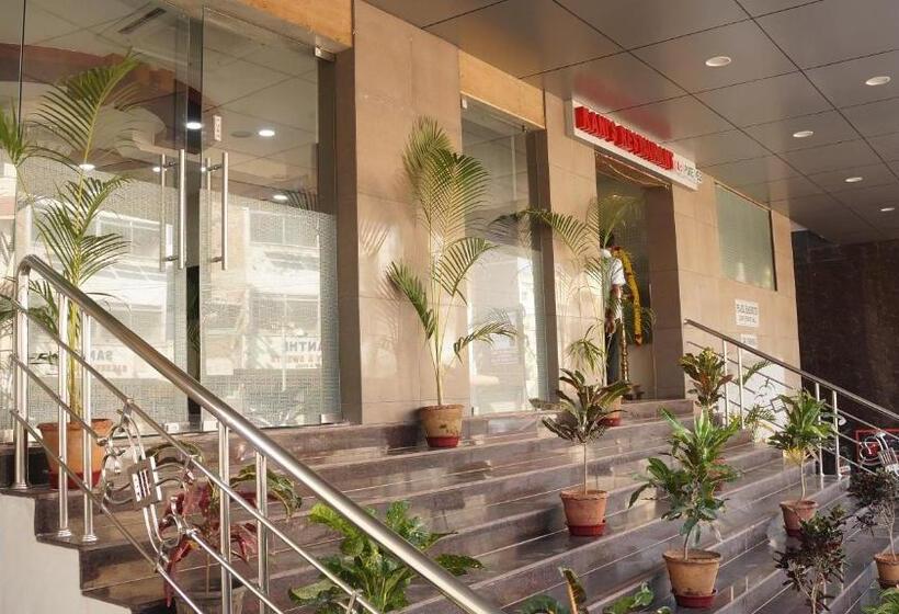 Hotel Kani Residency