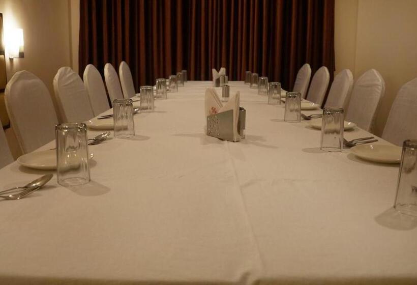 Hotel Kani Residency