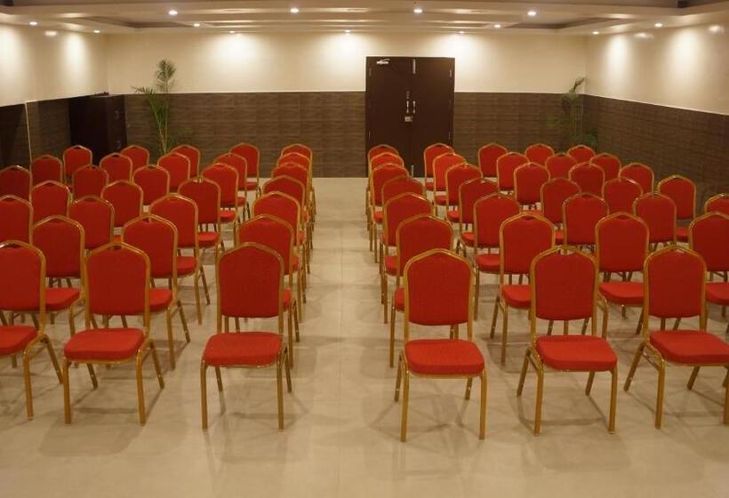 Hotel Kani Residency