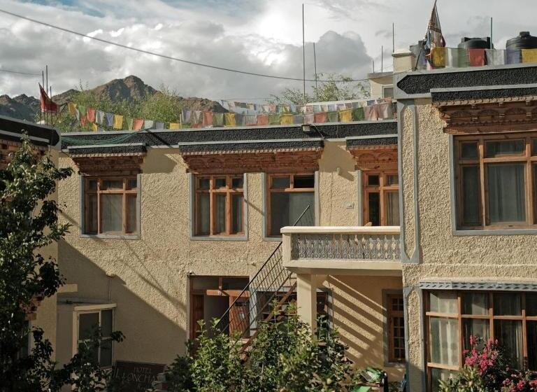 호텔 Lonchay Residency, Leh