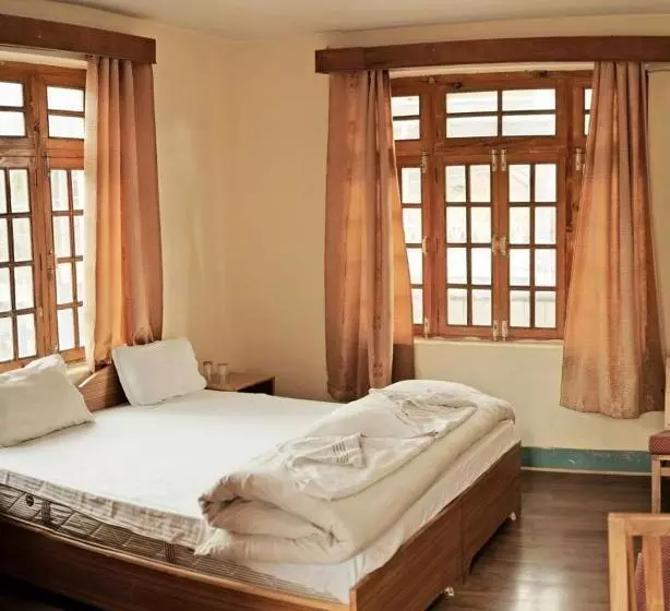 ホテル Lonchay Residency, Leh