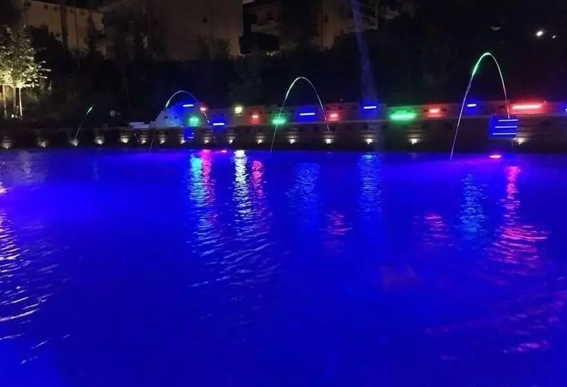 ホテル Pineto Resort