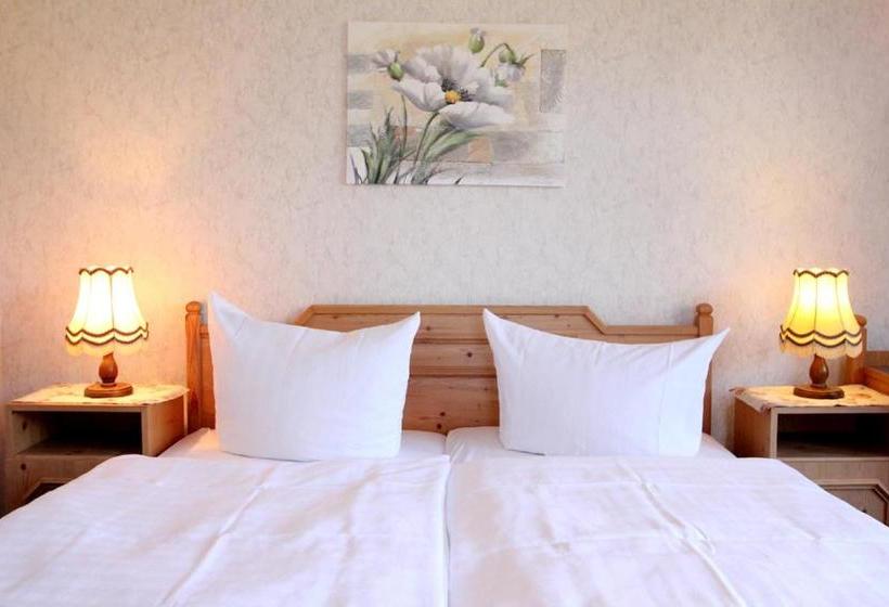 בית מלון כפרי Schwarzaburg