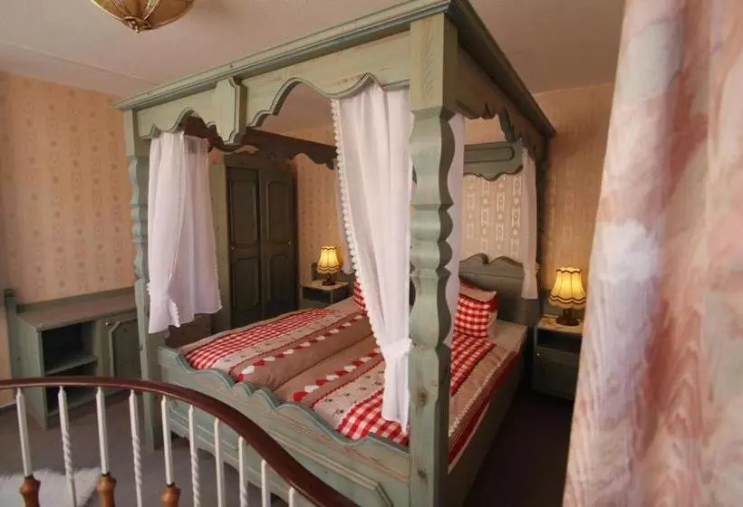 Hotelli Schwarzaburg