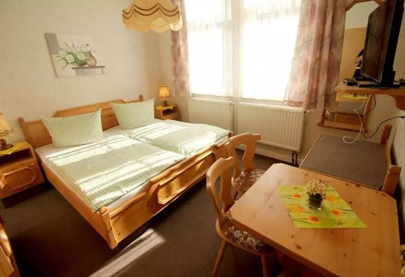 Hotelli Schwarzaburg