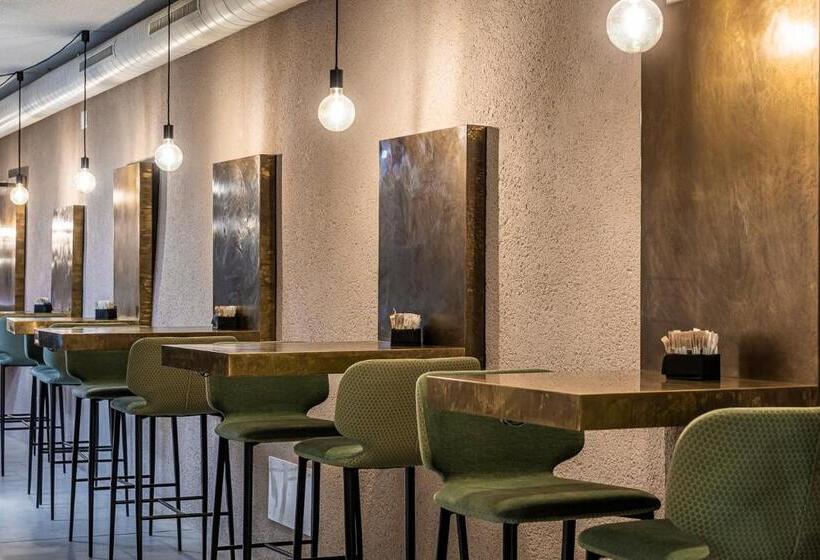 هتل Stay Cooper L Capitol Rooms