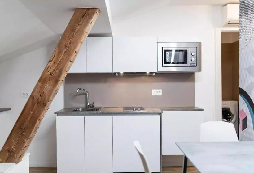 هتل Stay Cooper L Capitol Rooms