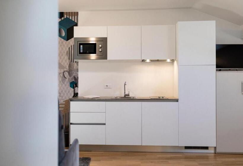 هتل Stay Cooper L Capitol Rooms