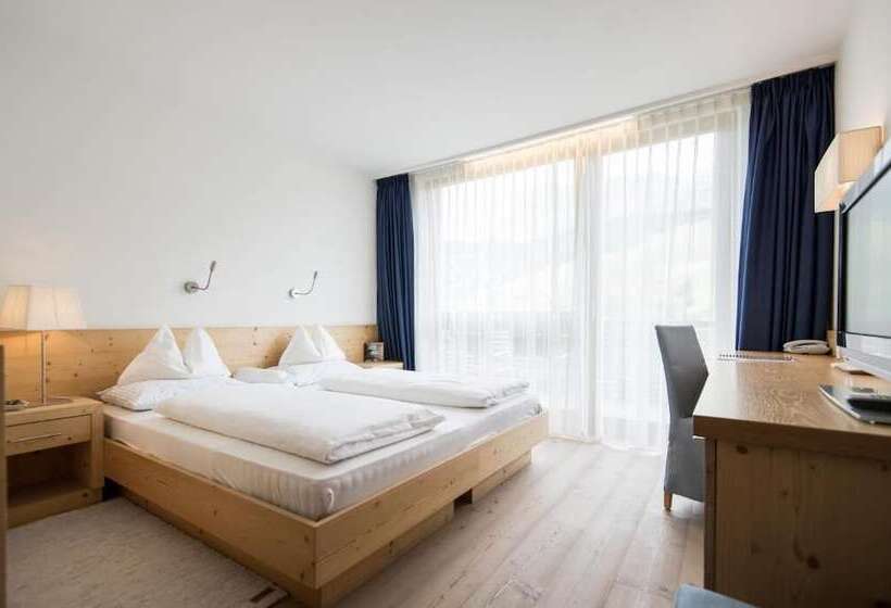 Alpine Hotel Ciasa Lara