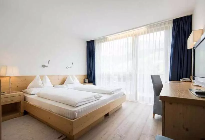 Alpine Hotel Ciasa Lara