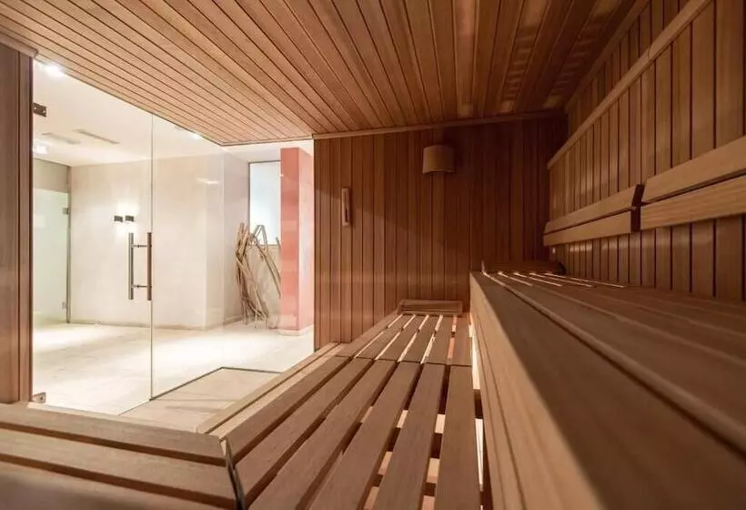 Alpine Hotel Ciasa Lara