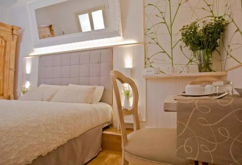 تختخواب و صبحانه Primo Piano Suites