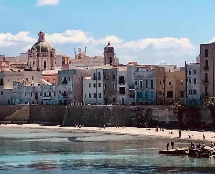 ベッドアンドブレックファースト Torrearsa 17