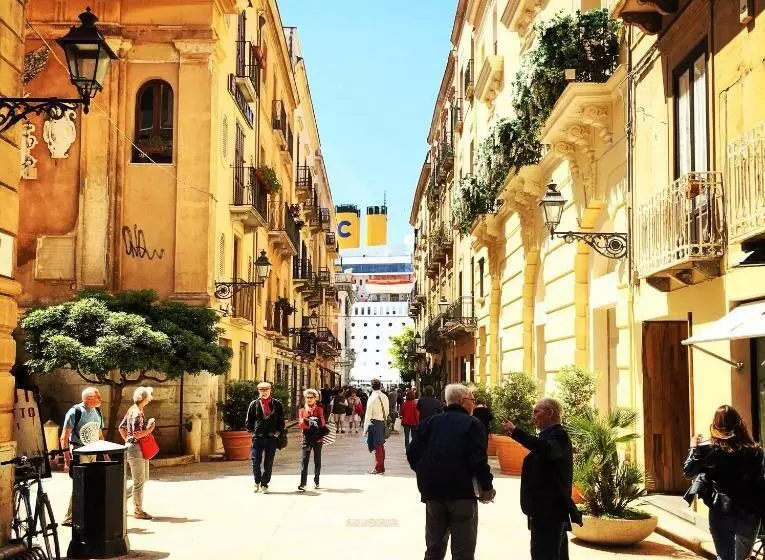 ベッドアンドブレックファースト Torrearsa 17