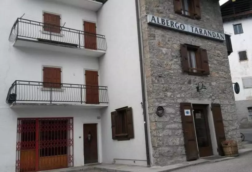 Hotelli Albergo Meuble Tarandan