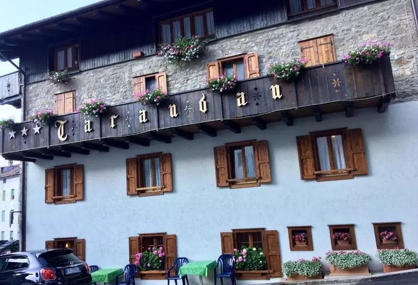 Hotelli Albergo Meuble Tarandan