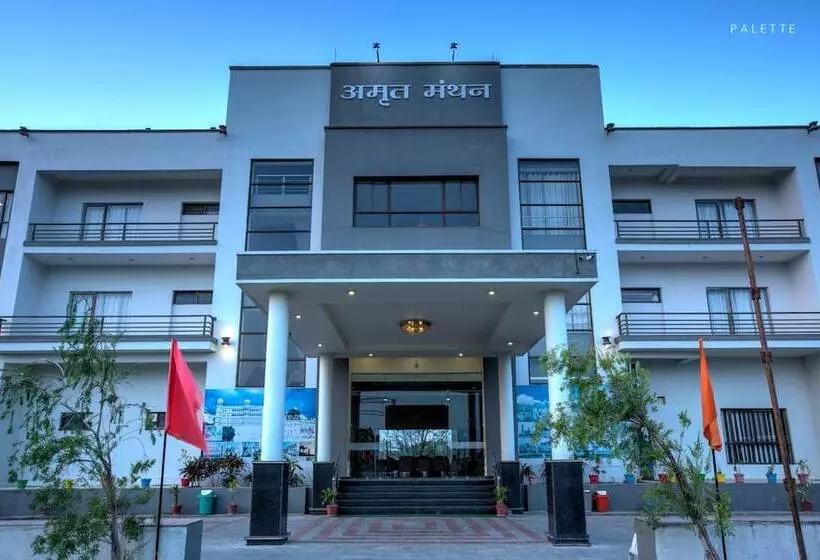 ホテル Amrit Manthan