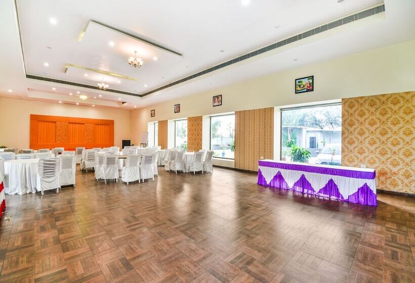 酒店 Amrit Manthan