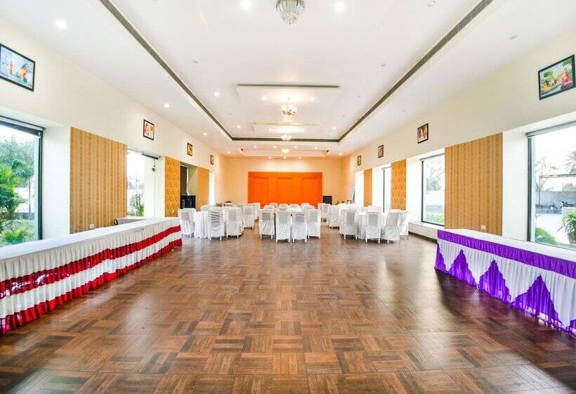 酒店 Amrit Manthan