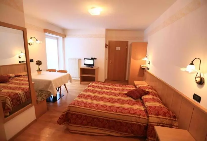 Hotelli Appartamenti Arnica