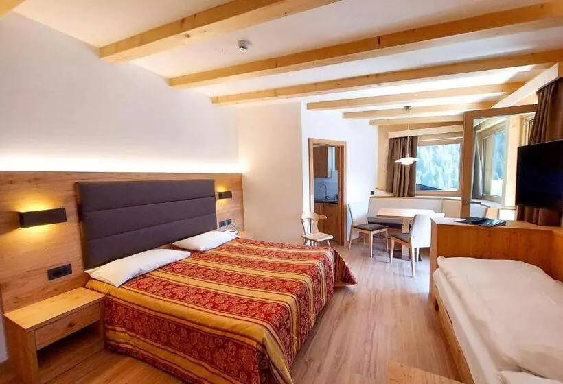 Hotelli Appartamenti Arnica