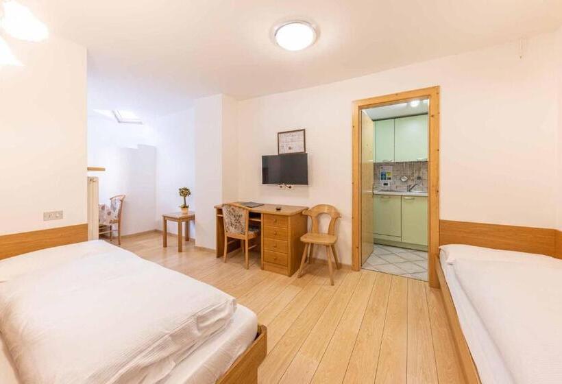 Hotel Appartamenti Arnica