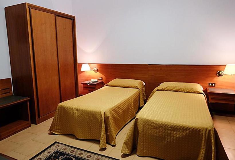 בית מלון כפרי Due Fontane