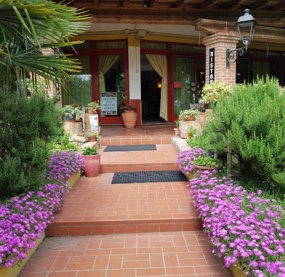 בית מלון כפרי Due Fontane