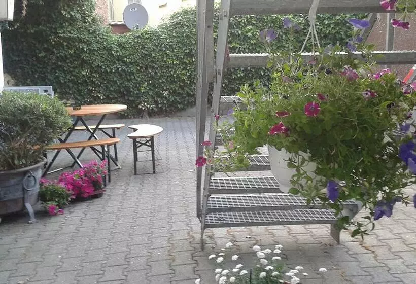 Hotelli Gaststätte Pfingsten