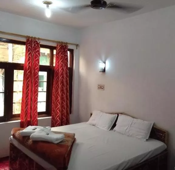 Hotelli Howrah Guest House