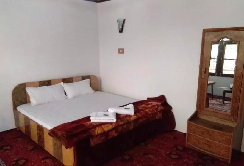 Hotelli Howrah Guest House