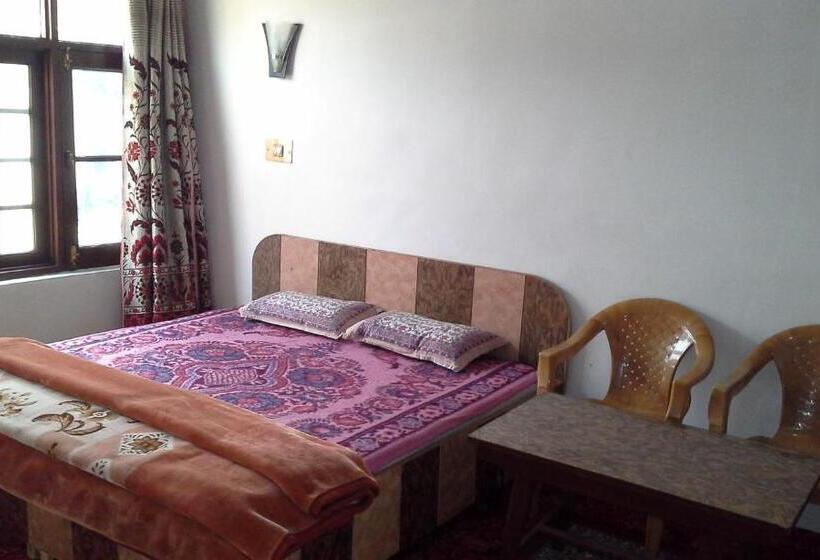 Hotel Howrah Guest House