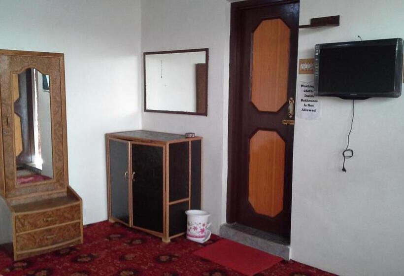 Hotel Howrah Guest House