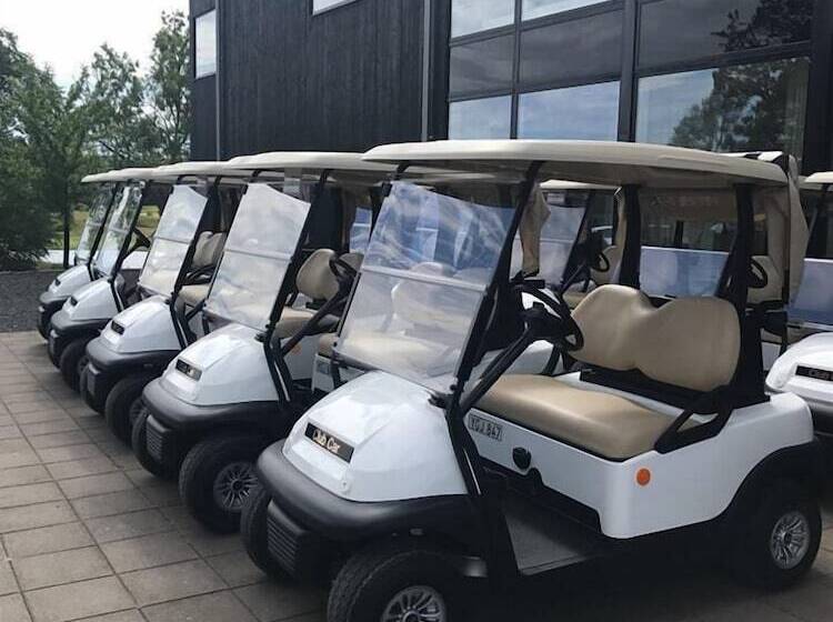 Отель Sand Golf Club