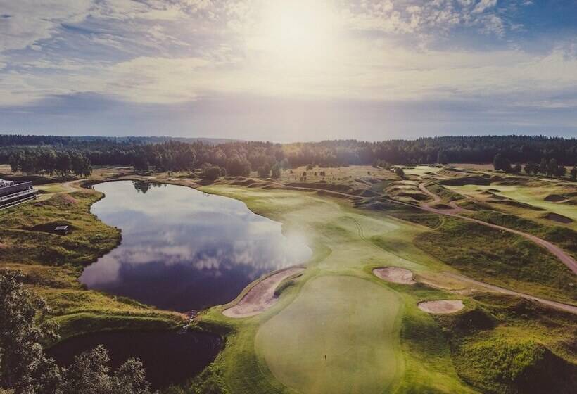 Отель Sand Golf Club