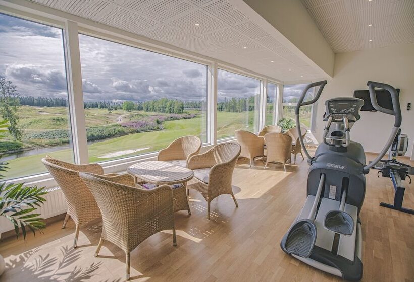 Отель Sand Golf Club