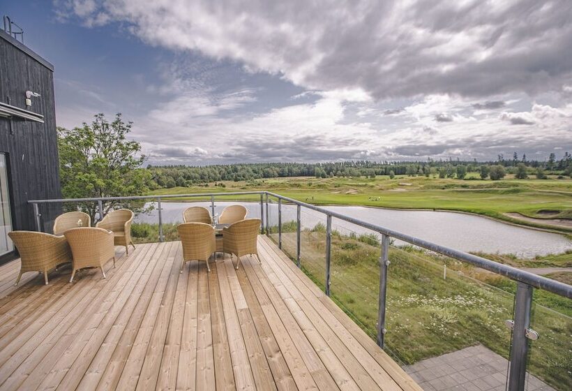 Отель Sand Golf Club